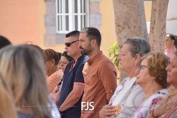 La Viña procesiona a su patrona en la despedida de sus fiestas patronales/Francisco Javier Santana y TA.